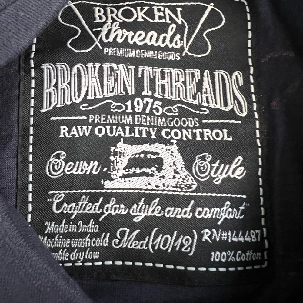 Broken Threads Tropical Palm Tree Graphic Tee Youth Medium 10/12 - Picture 3 of 3
